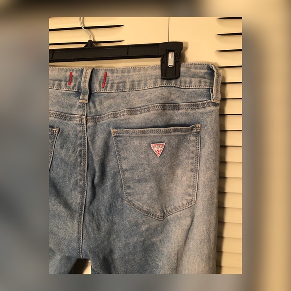 Guess Jeans - Picture 3 of 5